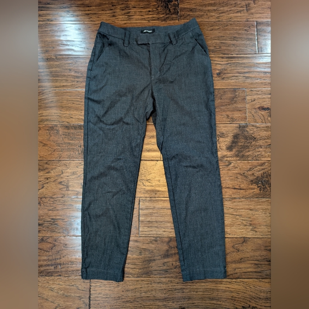 Arc'teryx Charcoal Gray Devis ankle pants. Size 4